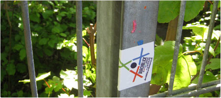 Durchblick ...das kunterbunte Zaunprojekt auf dem Gr&auml;selberg Aufkleber / Sticker